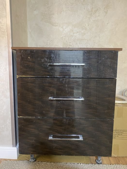 Шкаф кухонный