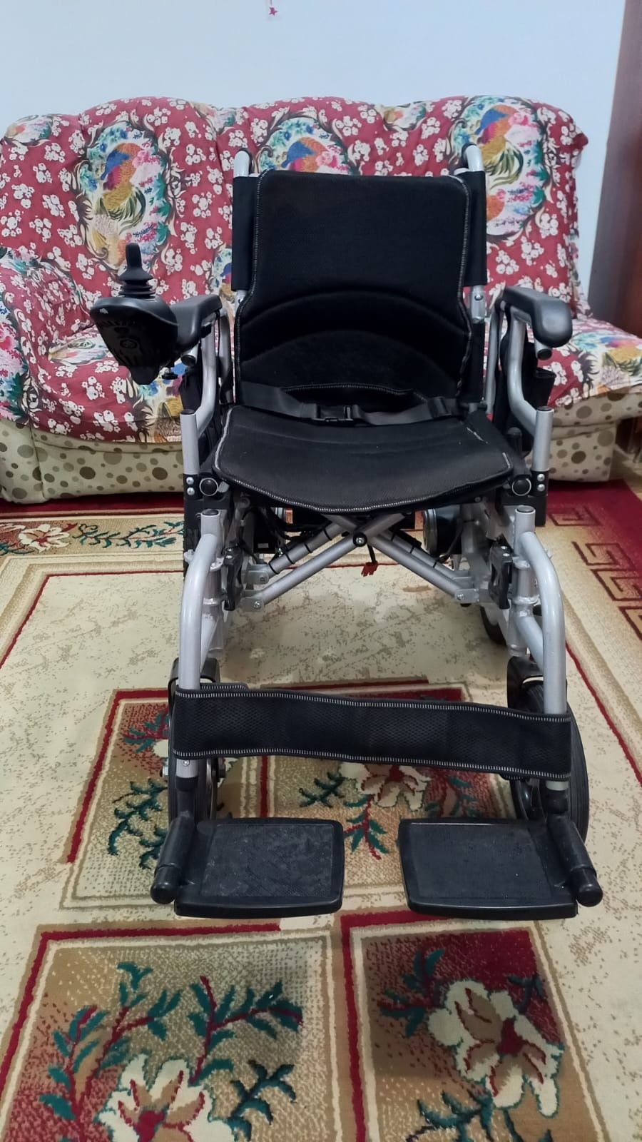 Продам инвалидную электрическую коляску