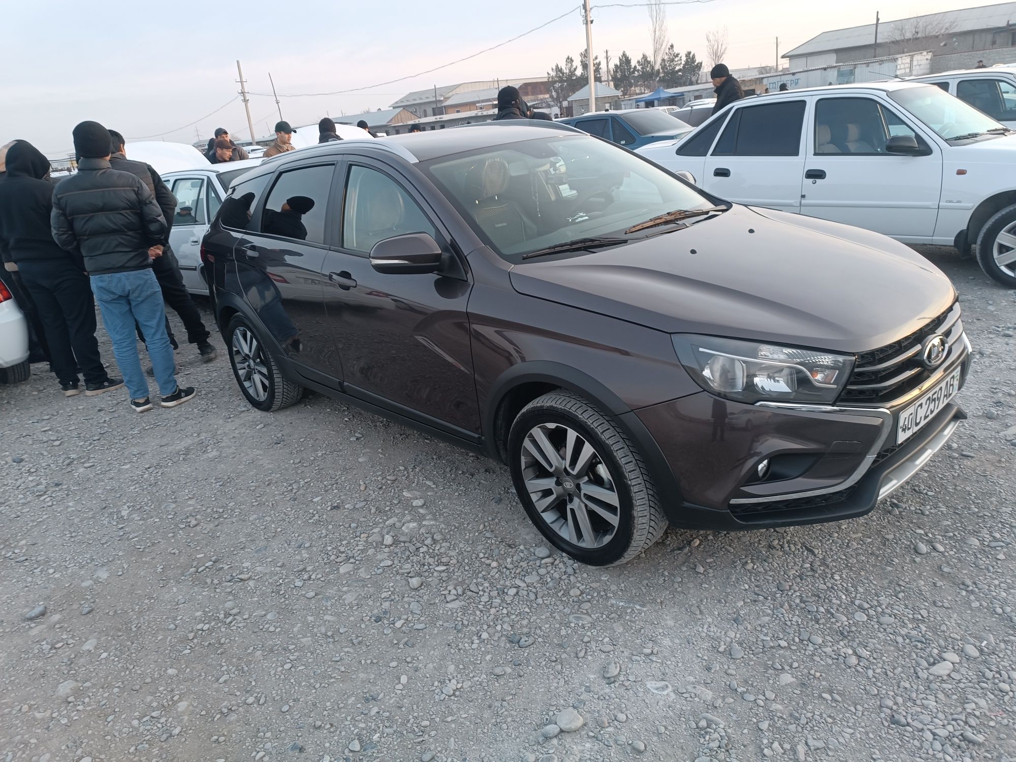 Lada vesta xolati yaxshi