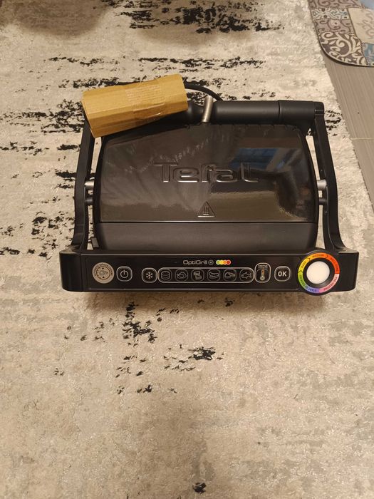 Vând grătar electric tefal
