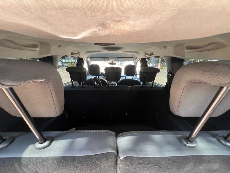 Dacia Lodgy 7 locuri 2013