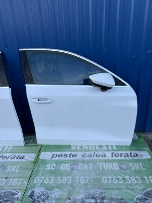 Geam ușă dreapta față Audi A3 8Y