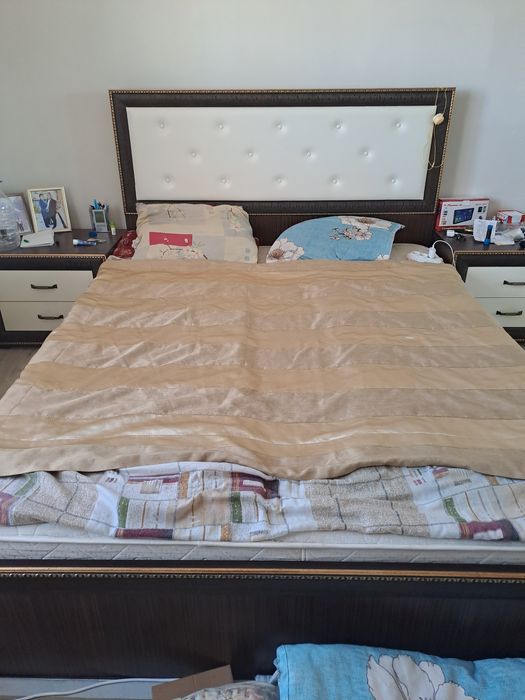 Кровать двуспальная