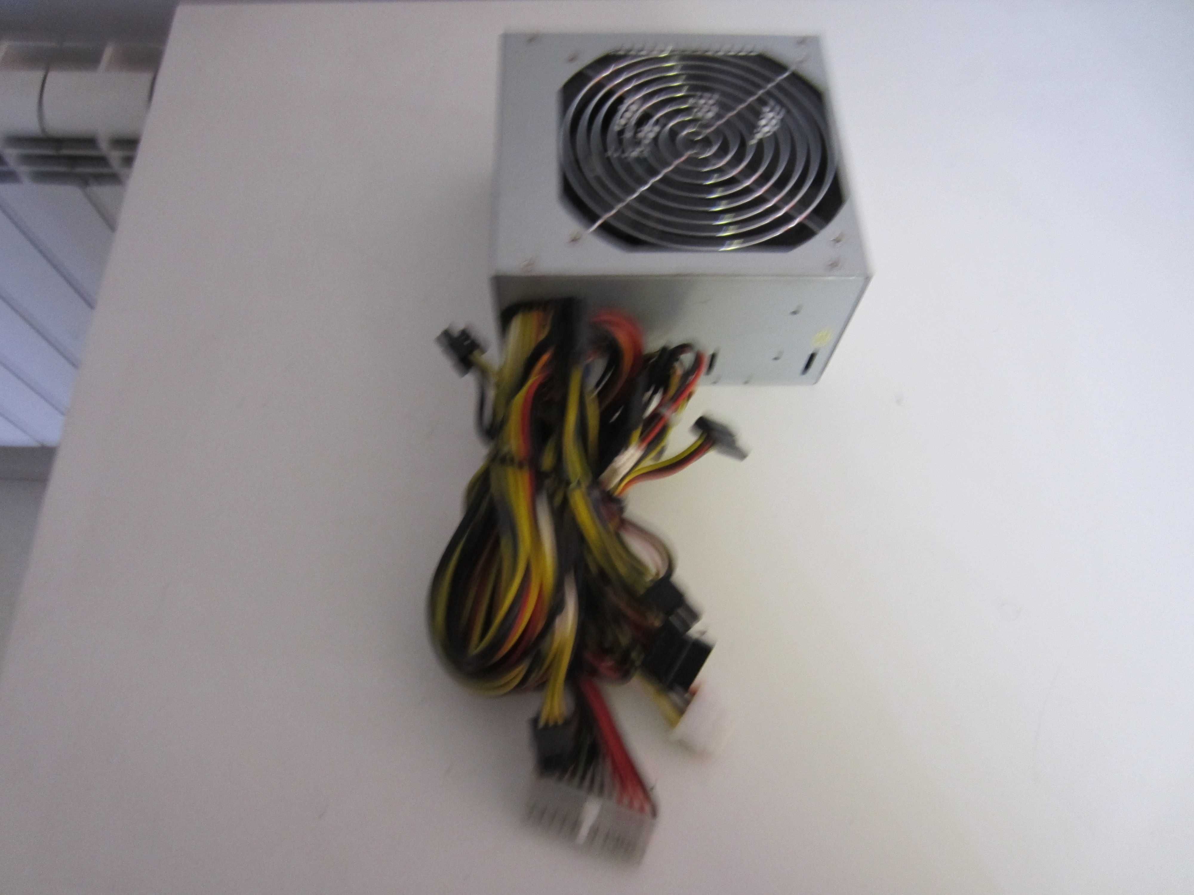 Захранване   FSP  600W  80PLUS BRONZE