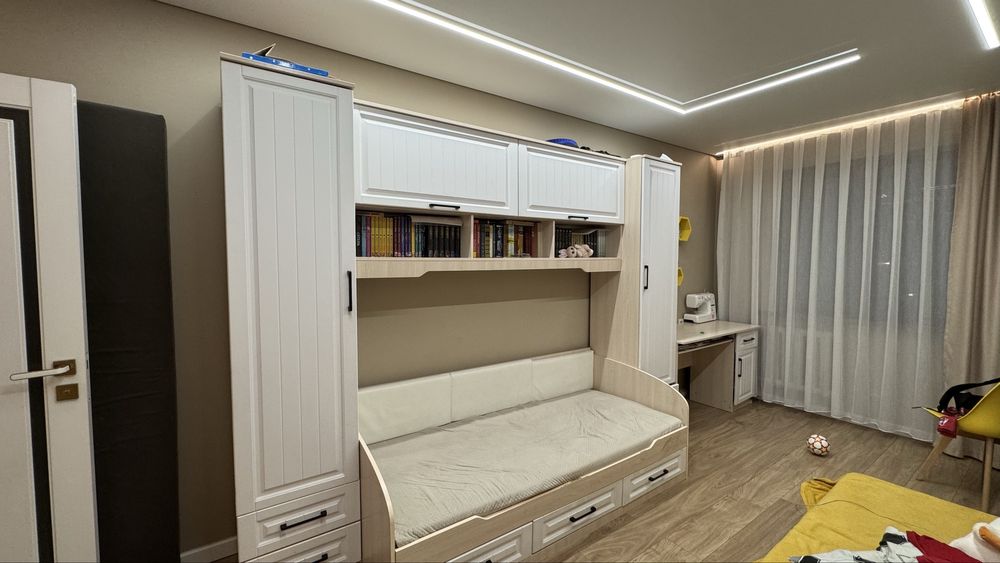 Продаю мебельный комплеки