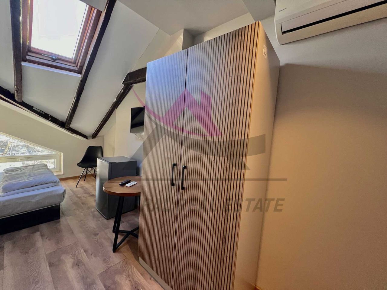 Дава се под наем Едностаен апартамент в Варна, Център - 30 кв.м за 475 € - Снимка #1