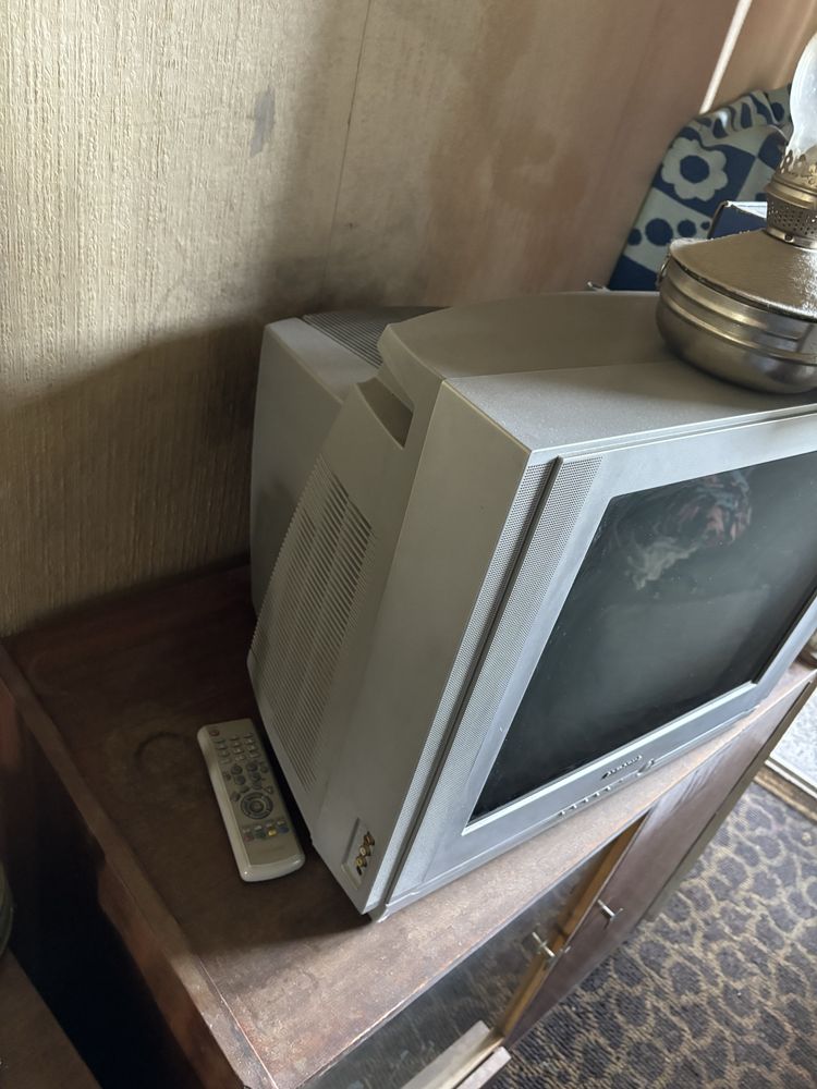Стар телевизор самсунг