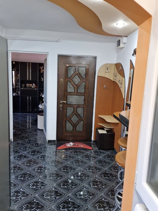 Apartament 2 camere de închiriat