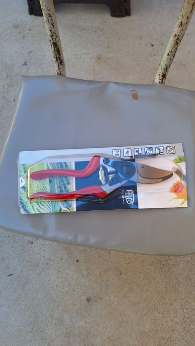 Felco 9 , професионални лозаро - овощарски ножици