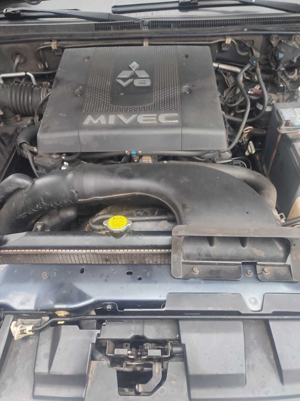 Продавам Mitsubishi Pajero