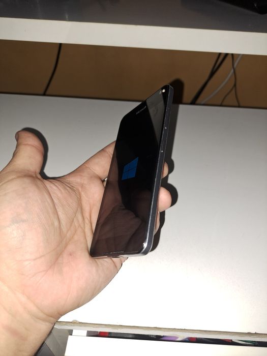 vand Microsoft Lumia 650