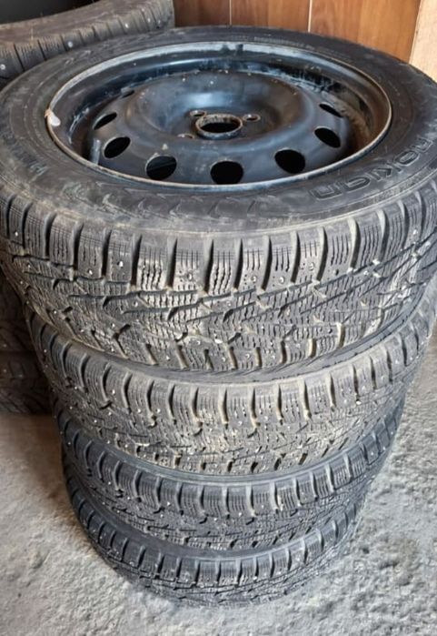 Шины с дисками вместе