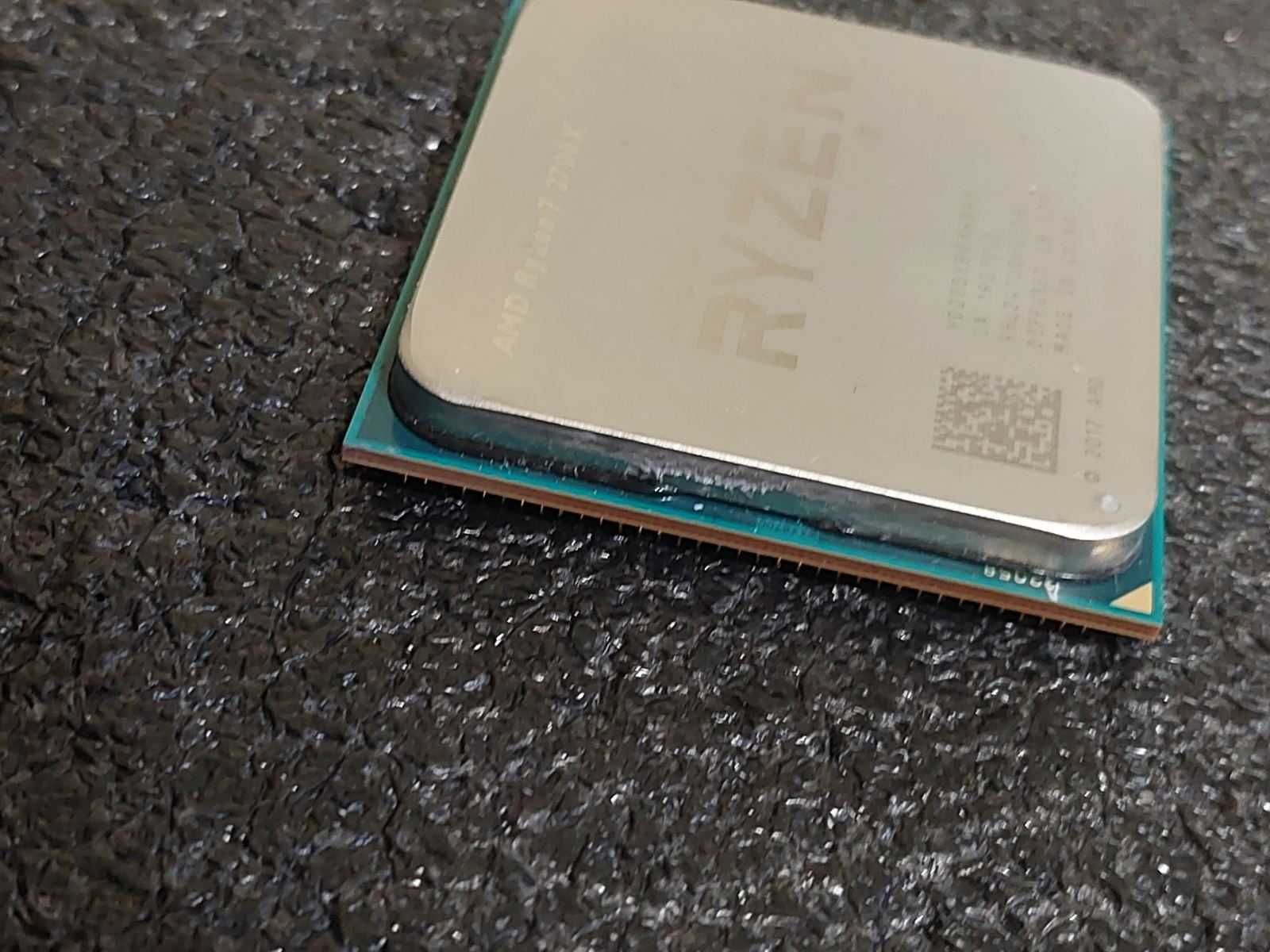 AMD Ryzen 7 2700X, 8-ядрен, АМ4
