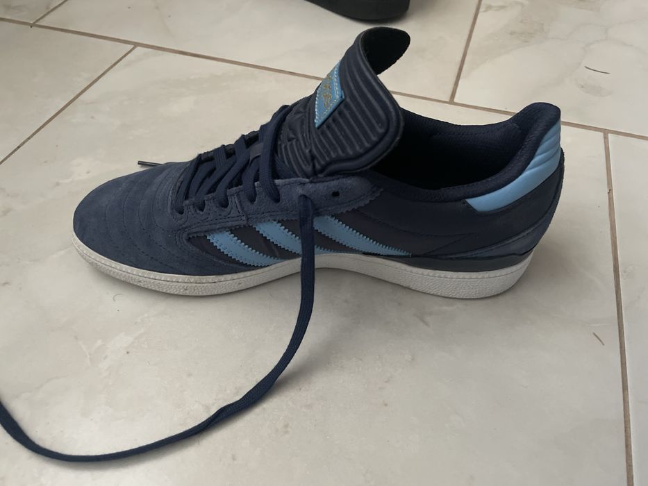 Vand urgent papuci adidas noi