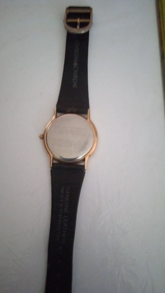 Vând ceas de excepție făcut în 1986 ,descrierea mai sus in fotografii