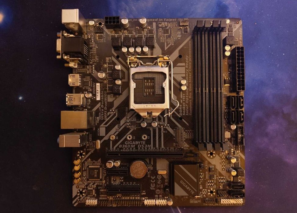 Placa de baza GIGABYTE