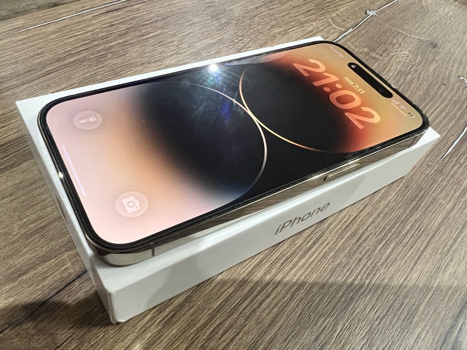 Iphone 14 pro gold