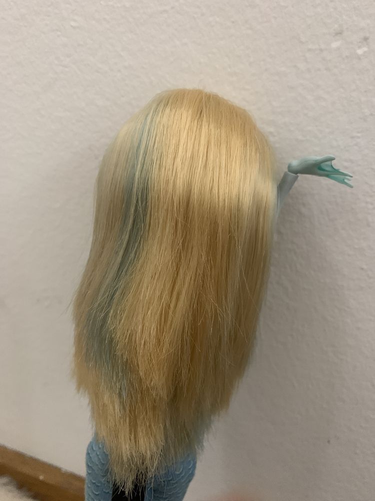 Papusa monster high lagoona blue