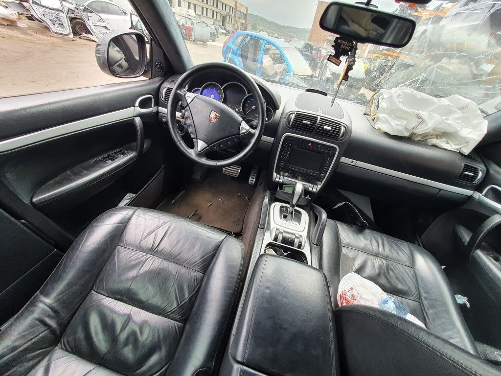 usa portiera stanga dreapta fata spate aripa fuzeta etrier Porsche Cayenne S motor 4.5 benzina 450cp  M58 . 50 dezmembrez