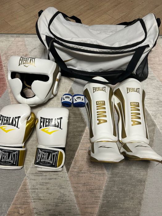 Экипировка для единоборств;ММА,кикбоксинг,муай тай.