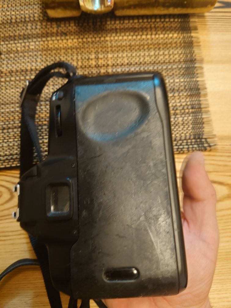 SLR Nikon F70 functional