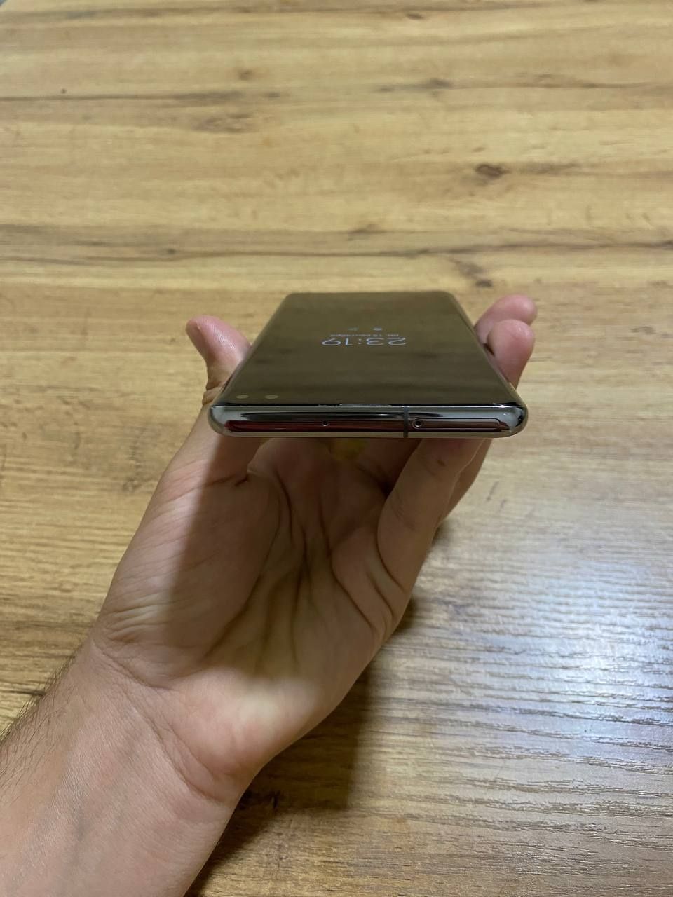 Galaxy S10 Plus ideal holatda, aybi yoq