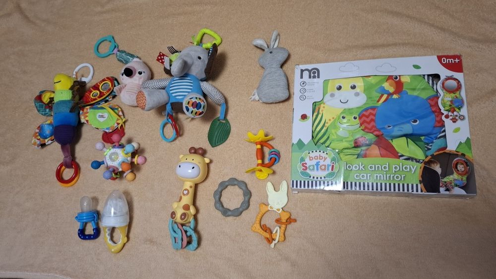 Игрушки, погремушки, подвески для малыша
