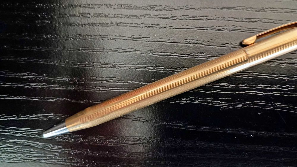 Златна химикалка Cross