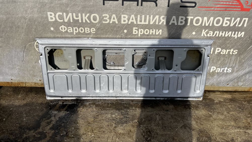 Багажна врата на пикап Toyota Hilux 2015-