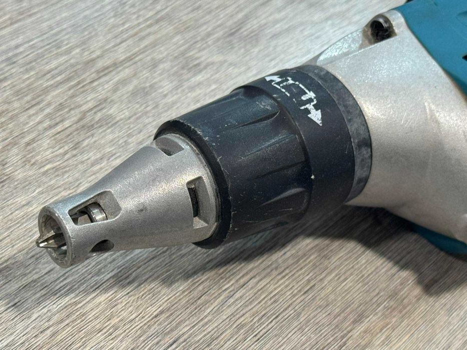 Профисионален Винтоверт за гипсокартон - Makita FS 6300