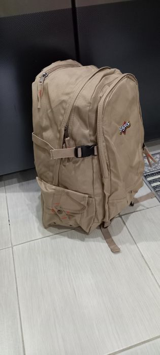 Rucsac nou roșu sau bej