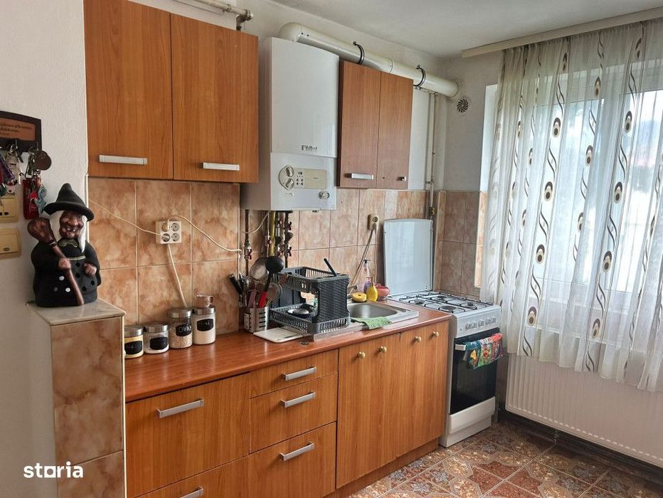Vand apartament 2 camere- zona Palatul de justitie