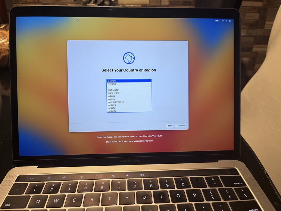 MacBook Pro 13” 2017 Touch Bar – MDM, pentru piese