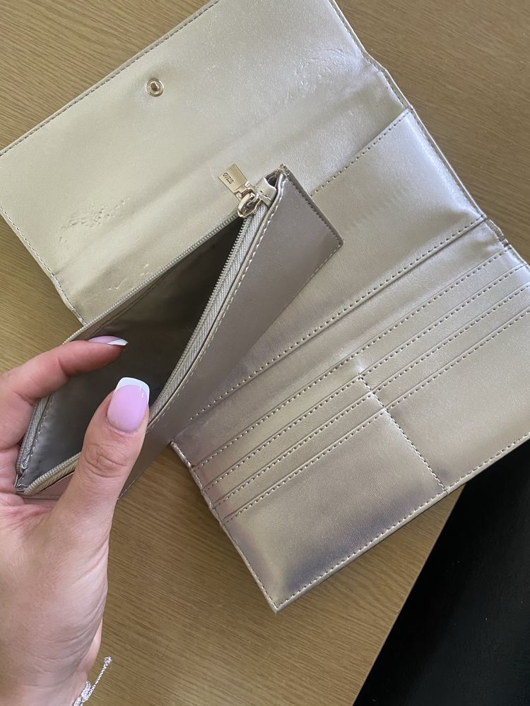 оригинален портфейл на Guess купуван от Global Brands Store