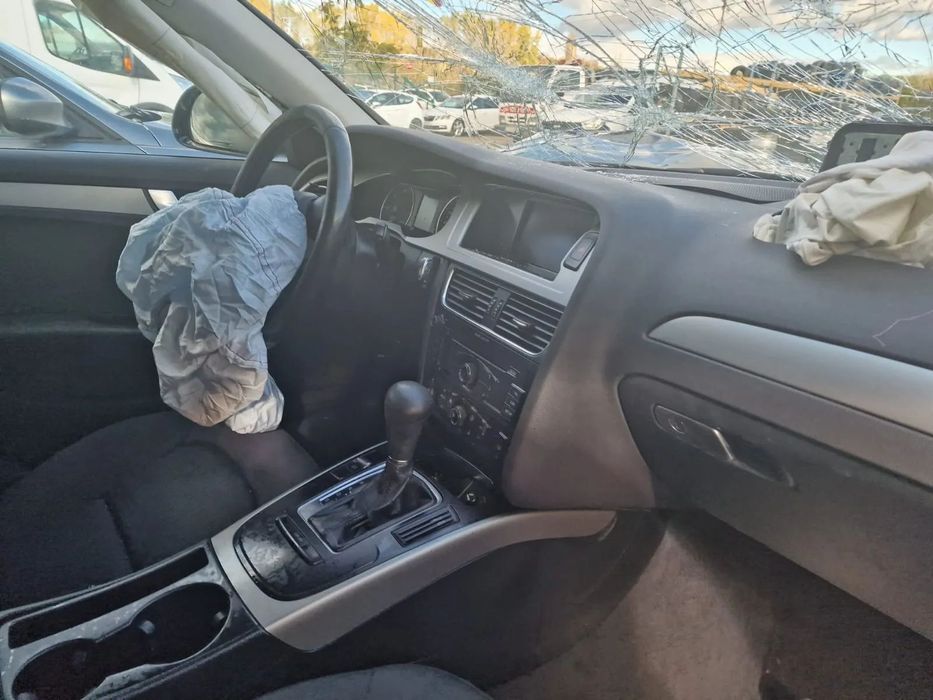 Dezmembram Audi A4 B8, an 2010, 2.0 TDI cod CAG, cutie automata