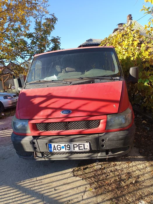 Vând sau schimb Ford transit