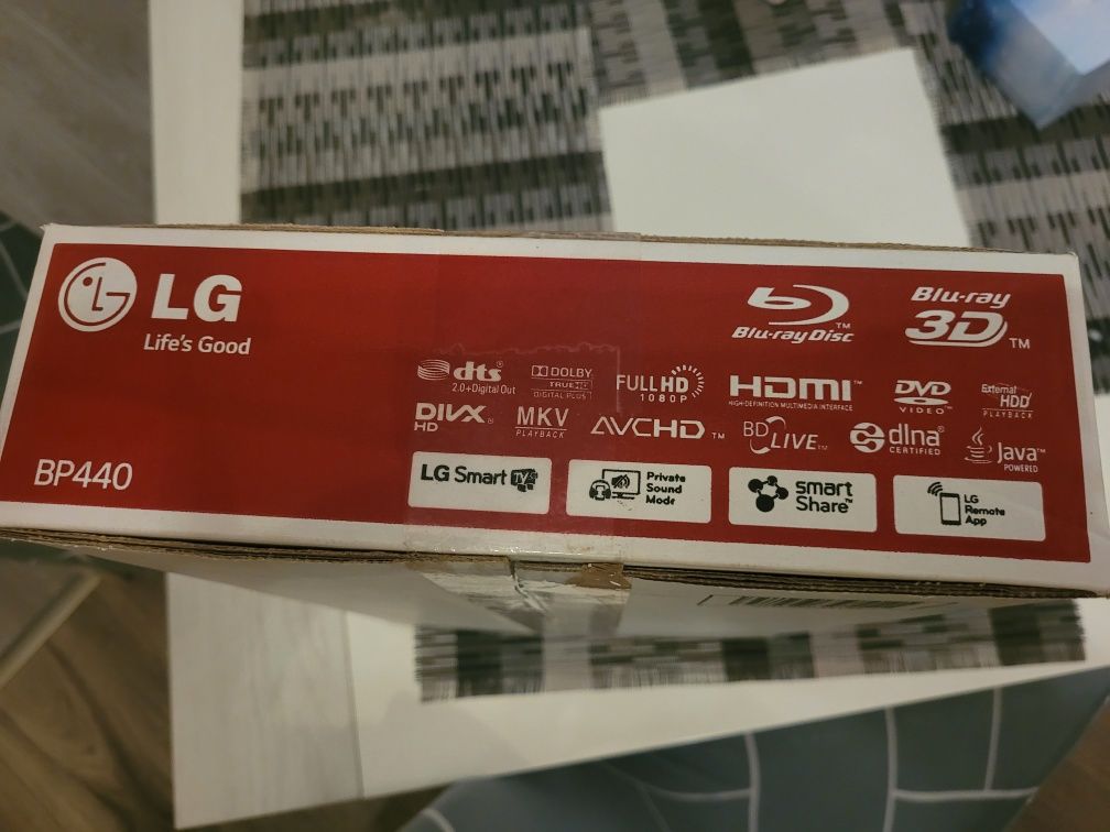 Lg BP440 Blu-Ray Player 3D
COPIERE NUME MODEL
3D Blu-Ray Player