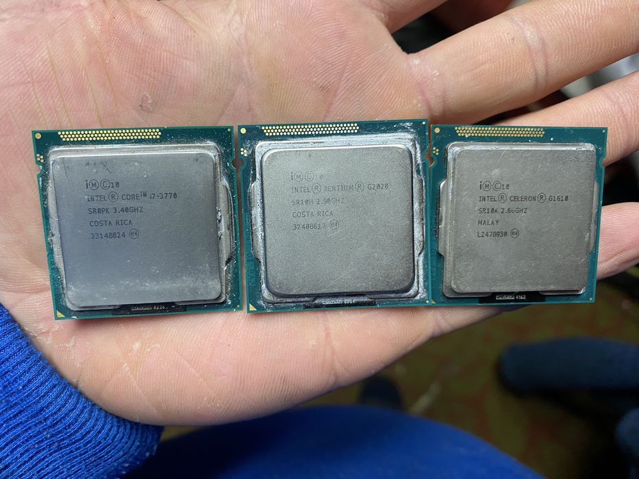 Vând procesor Intel Core i7-3770, perfect funcțional, fără probleme.