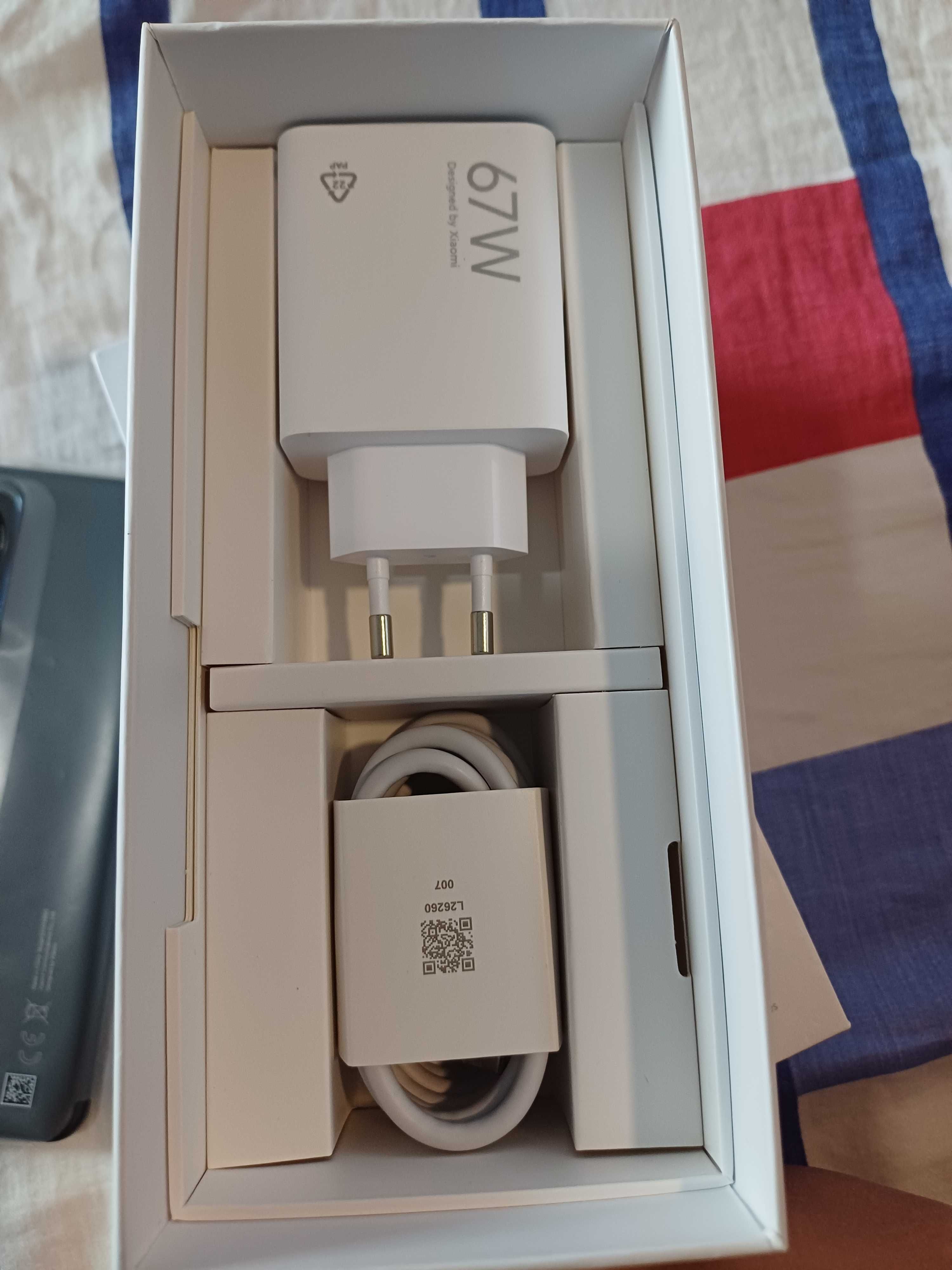Motorola edge. 40NEO /Xiaomi 13 Lite