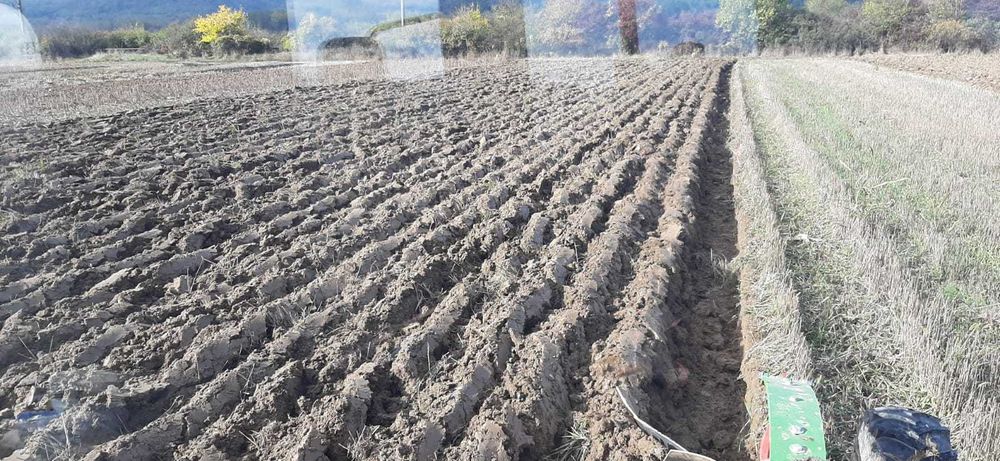 Vând tractor Valtra Valmet 365 și plug Kverneland cu două trupițe