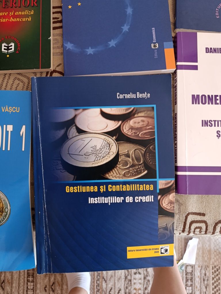 Cărți de finanțe si economie