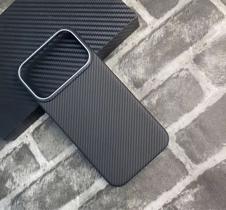 Husa Slim 0.2mm Real Carbon - Iphone 17 17 PRO 17 PRO MAX