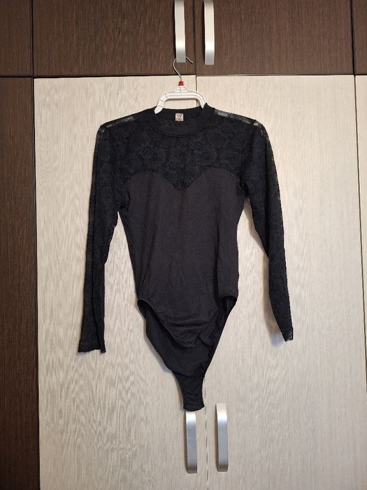 Body cu mânecă lungă