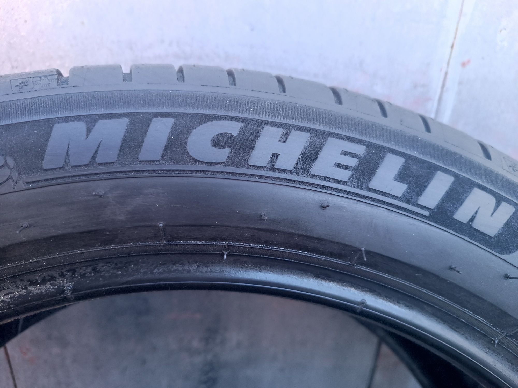 235/50/19 Michelin Дот 0223