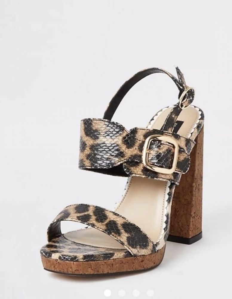 Сандали на ток River Island