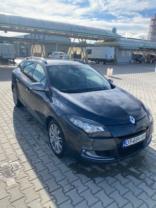 Renaul Megane 3-GT Line-1.5 dci 2012