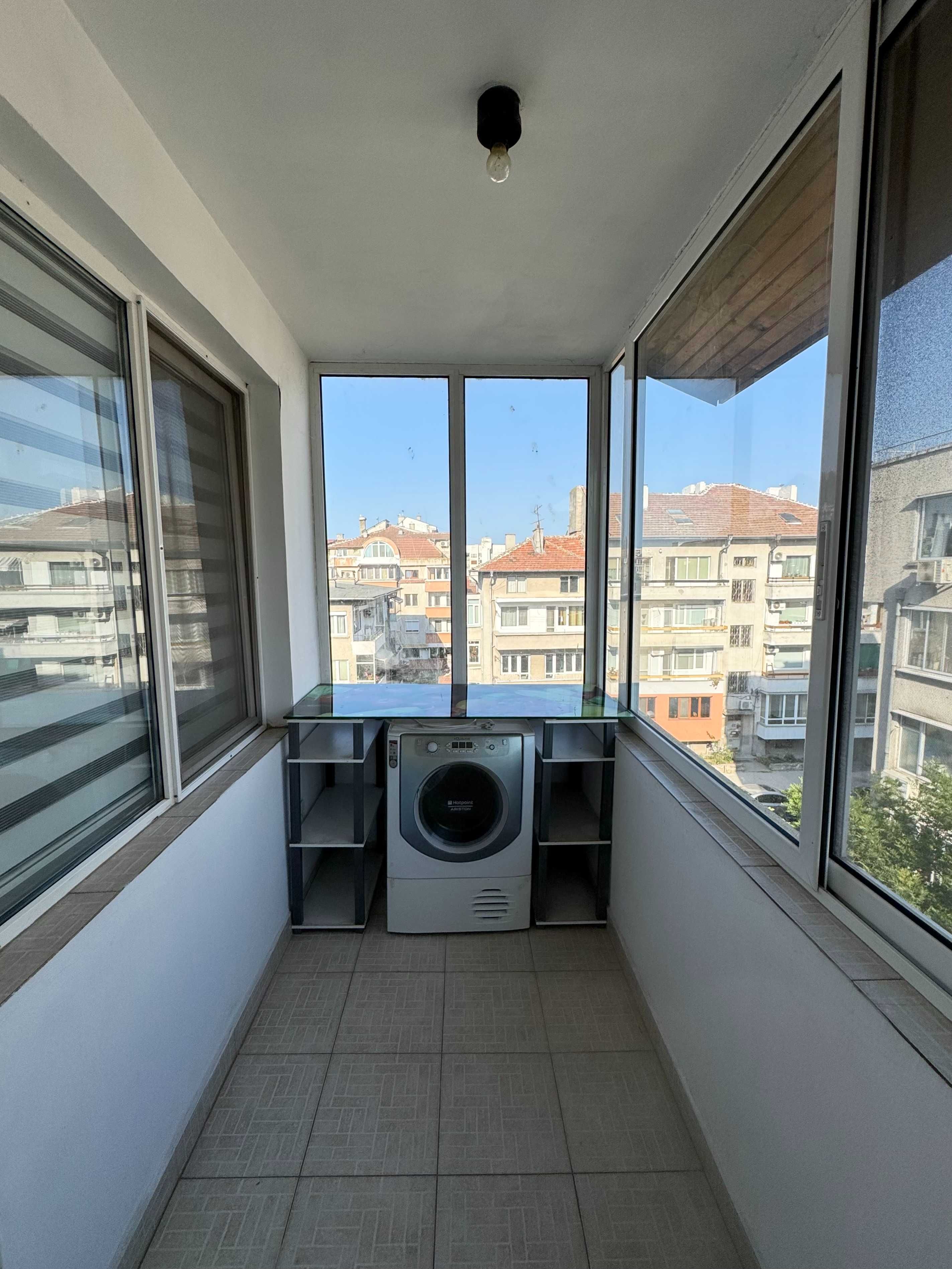 Продава се 3-стаен апартамент - 71 кв.м, кв. Възраждане, Бургас