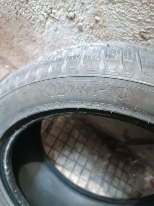 Гуми 235/50/19 Kumho