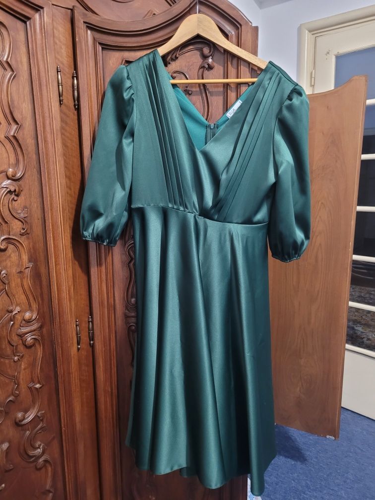 Rochie elegantă verde, model Aria, mărime 42,  lungime medie
