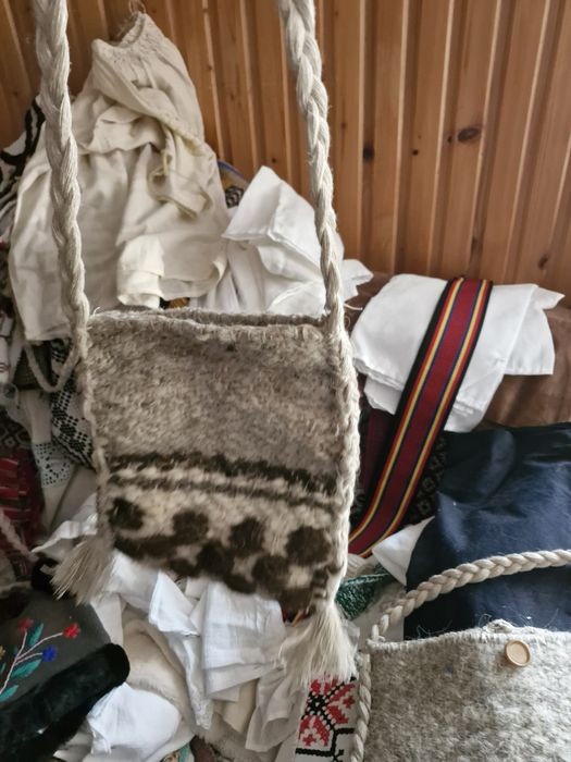 Hainute lucrate manual traditionale